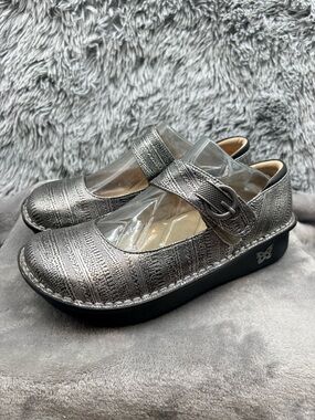 Alegria Clogs Womens 38 US 8 8.5 Paloma Silver Chain Mail
Mary Jane PAL-713